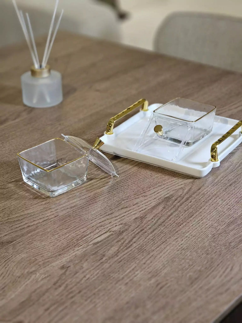 TREND HOME GOLD Aperitif-Tablett mit 4 quadratischen Schalen mit Deckel aus Glas und Porzellan ﻿