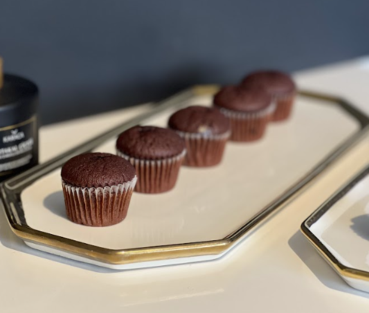 TREND HOME COLLECTION Set aus 2 Desserttellern, weiß mit Goldrand 