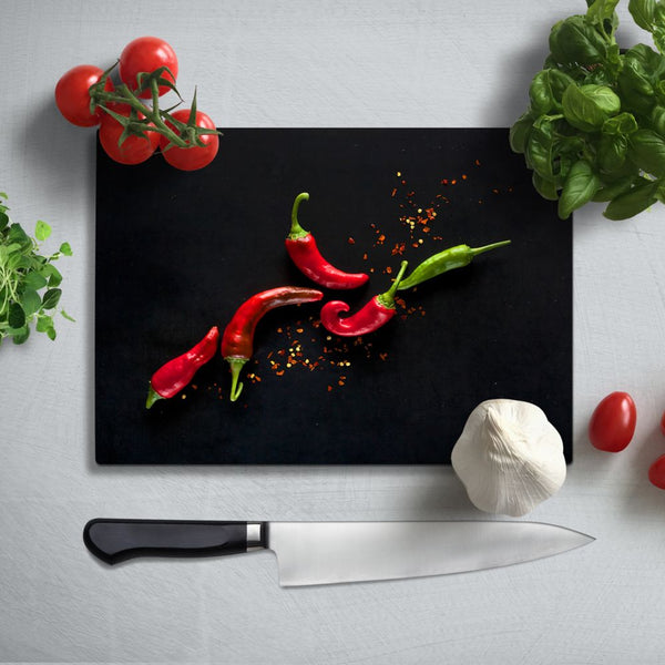 BELLART - Rote und grüne Chilischote - Glasschneidebrett mit UV-Druck 35x25 cm
