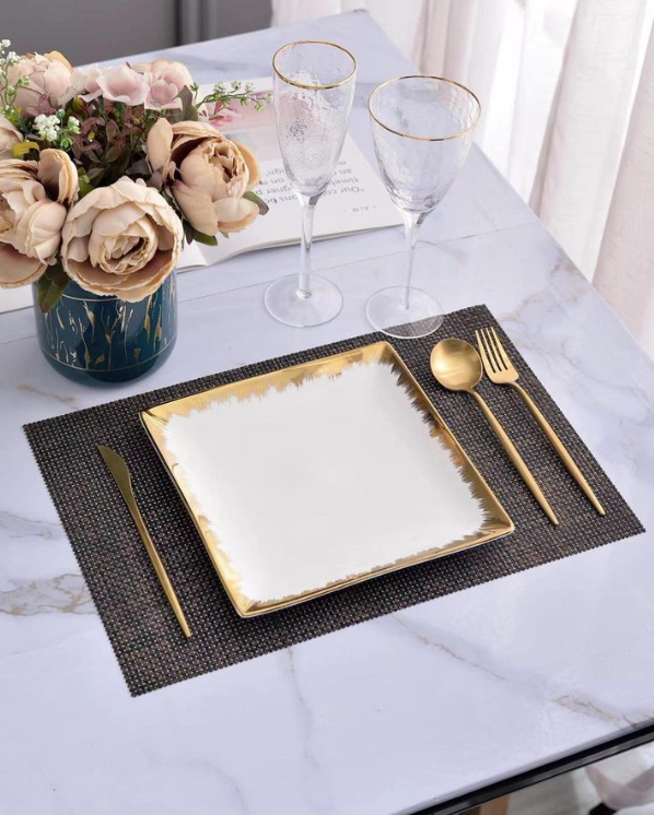 TREND HOME Quadratischer Servierteller aus weißem/goldenem Porzellan 25x25 cm